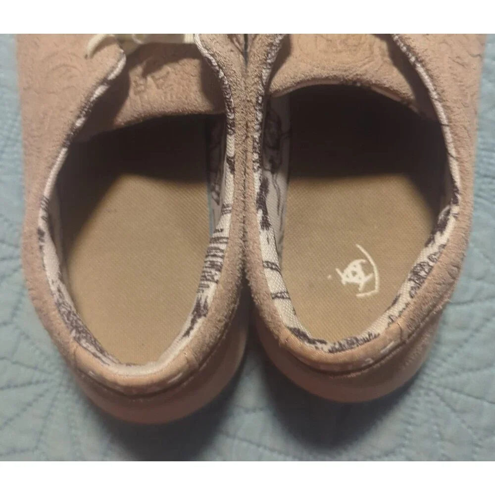 ARIAT HILO Floral Emboss Tan Suede Shoes Women's Sz 9B Lightweight Comfort